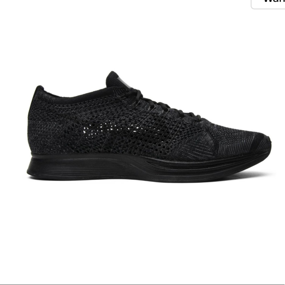 Nike Flyknit Racer Triple Black
